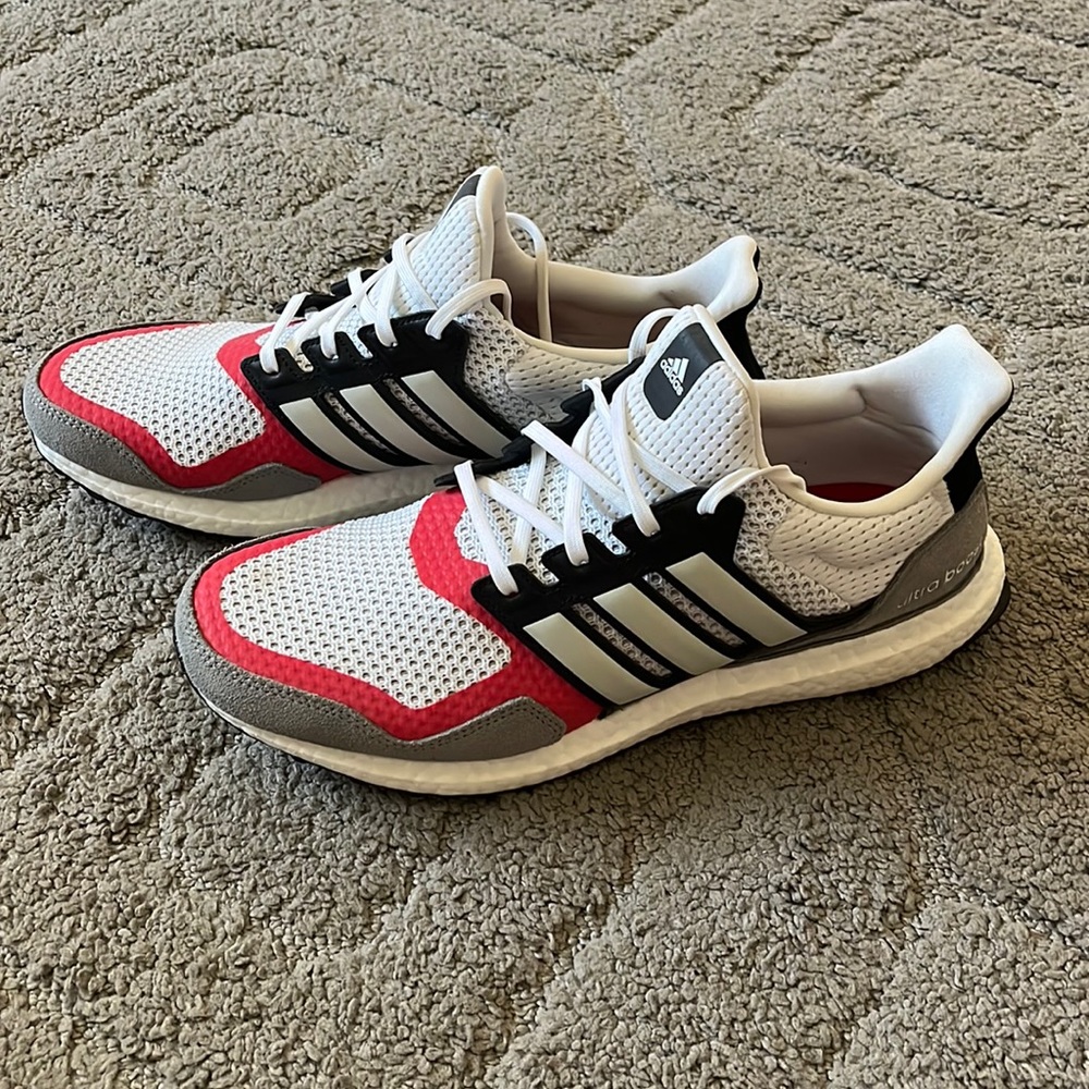 ULTRA BOOST NEW